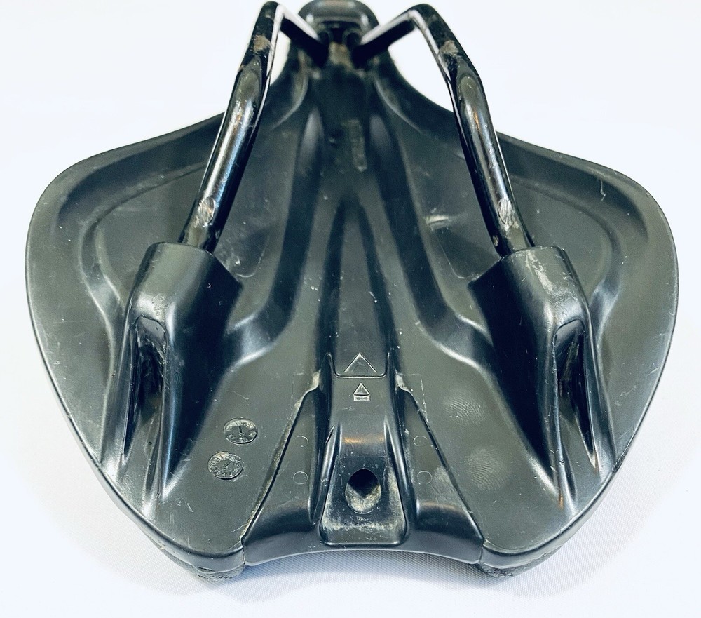 Giant Contact Forward Saddle Black- Used
