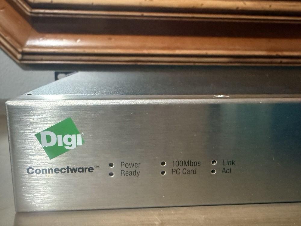Digi CM 32 Connectware 32-Port Terminal Server Console –Tested And Powered On