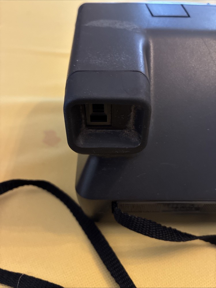 Polaroid One Step Close Up 600 Plus Instant Camera Retro Black W/ Strap Untested