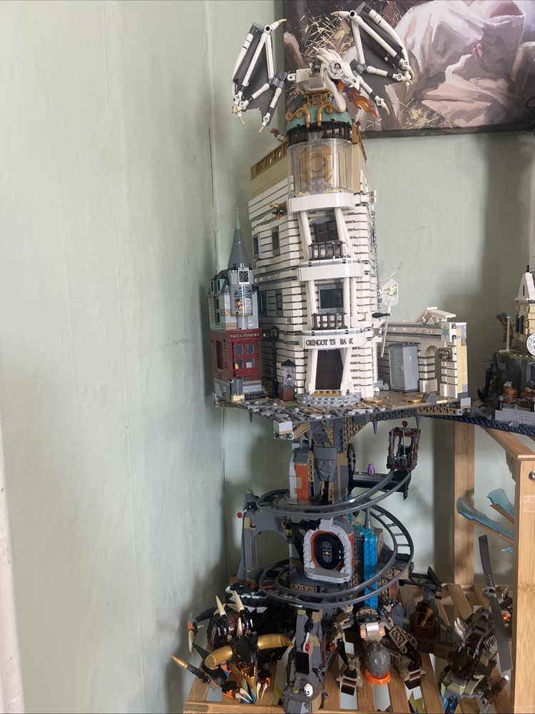 Harry Potter: Gringott's Bank Building Set