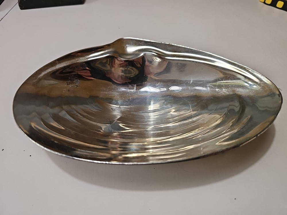 CLAM SHELL SILVERPLATE FOOTED DISH 5.5x8"