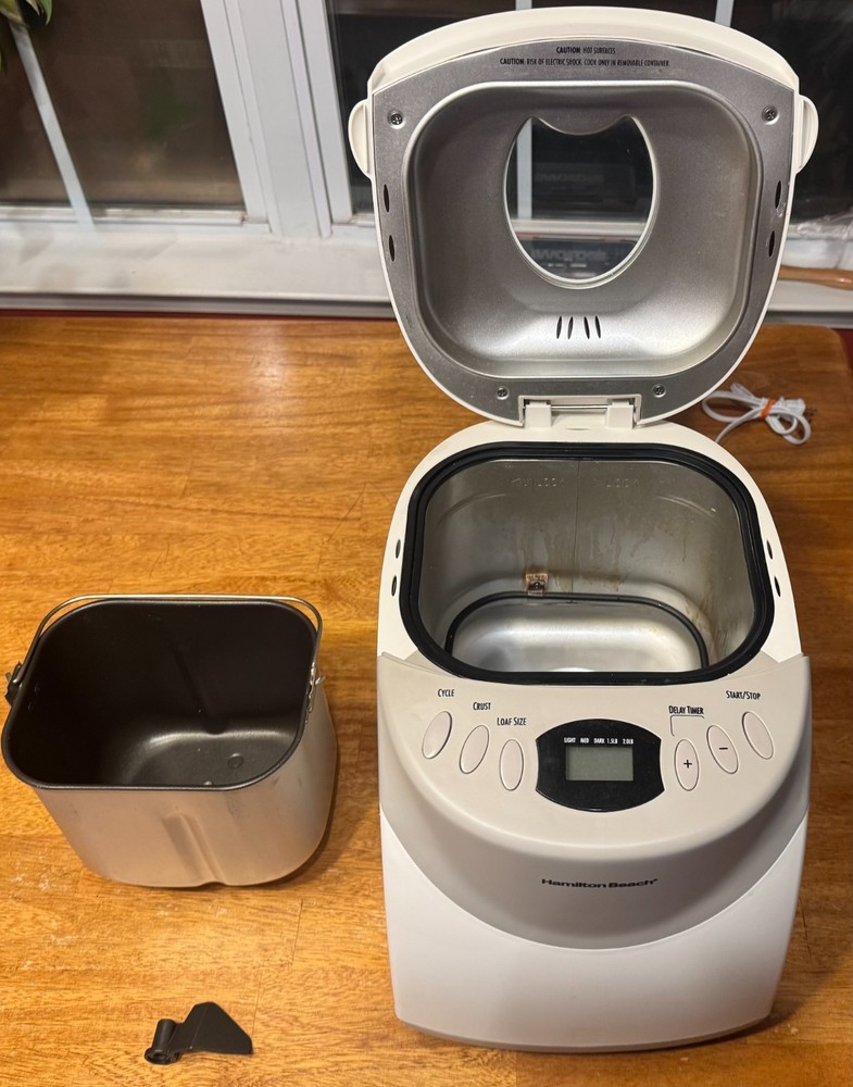 Hamilton Beach HomeBaker Bread Machine Model 29881 , White, Type BM07