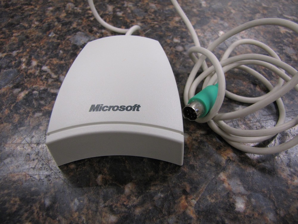 Microsoft Cordless Wheel Mouse Wireless Serial & PS/2 Compatible & Receiver