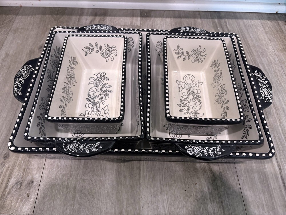5-Piece Baum “From Oven to Table” Paisley Black & White Bakeware Set