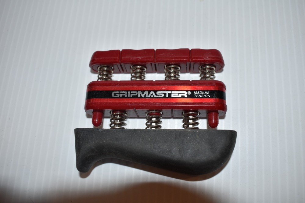 GRIPMASTER MEDIUM TENSION HAND/FINGER EXERCISER (BFR75)