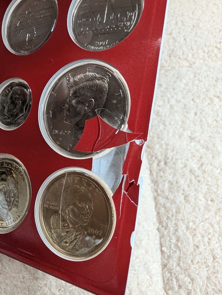 2007 P & D US Mint Complete Uncirculated Set 28 Coins w/ COA *Damaged Packaging*