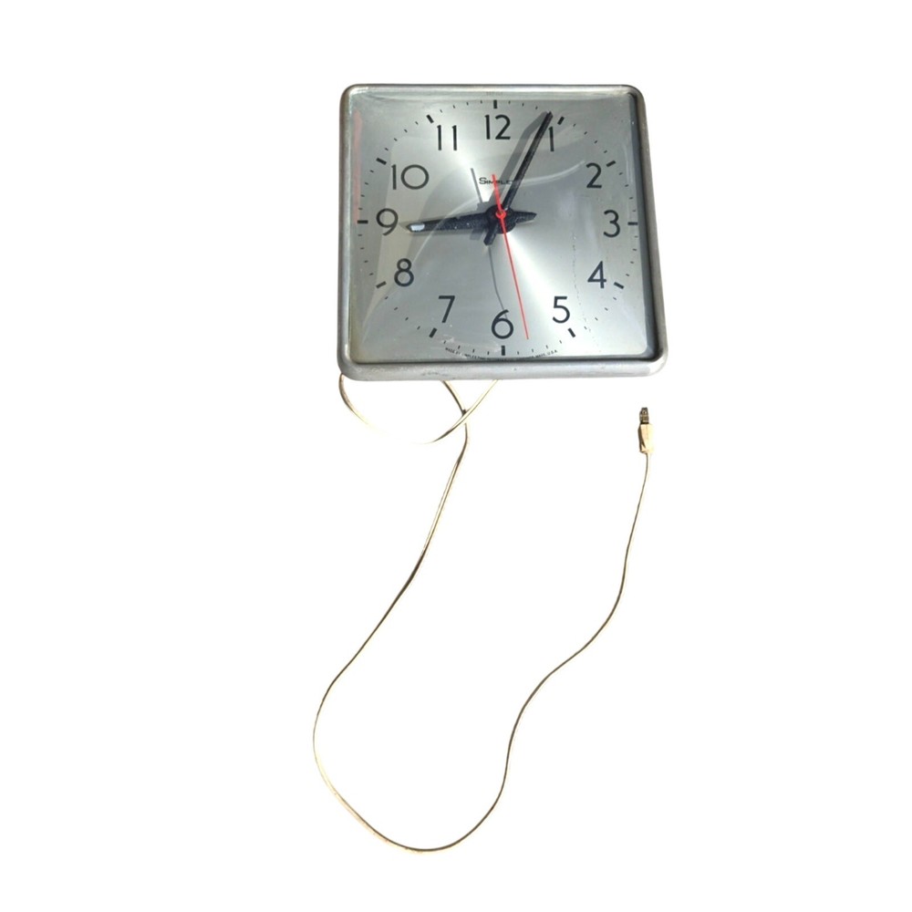 VINTAGE SIMPLEX LARGE SCHOOL INDUSTRIAL WALL CLOCK WORKING CONDITION SQUARE