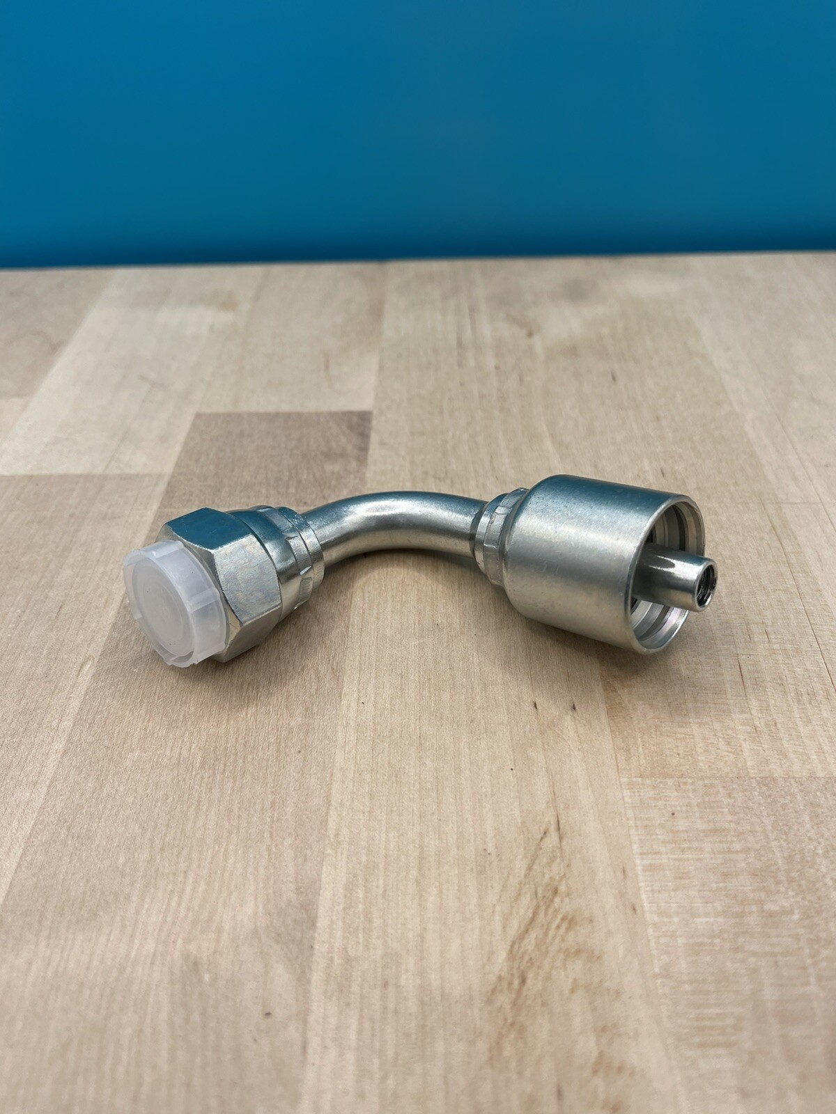 10 Parker Style 13943-10-8 Hydraulic Hose Crimp Fitting 1/2” Hose X 5/8” FJIC 90