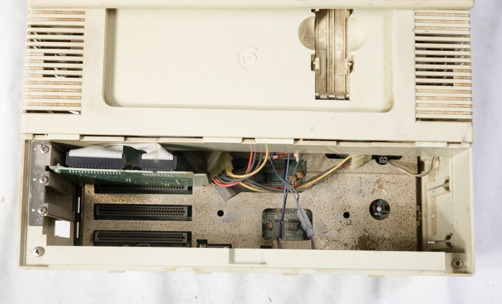 Vintage Amstrad PC1640DD 8086 untested 1894