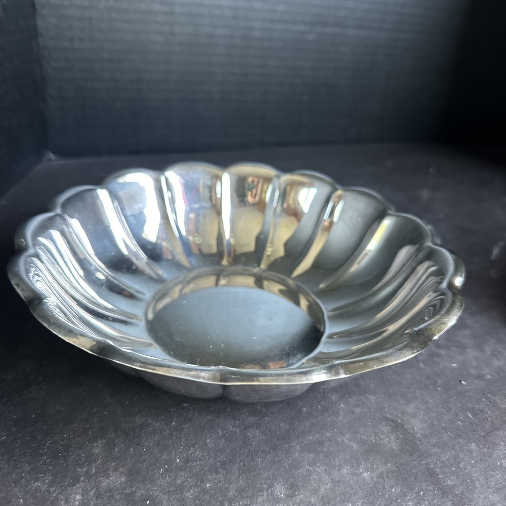 Vintage Reed & Barton Silverplate Bowl 8” Scalloped Serving Dish #175 #R87