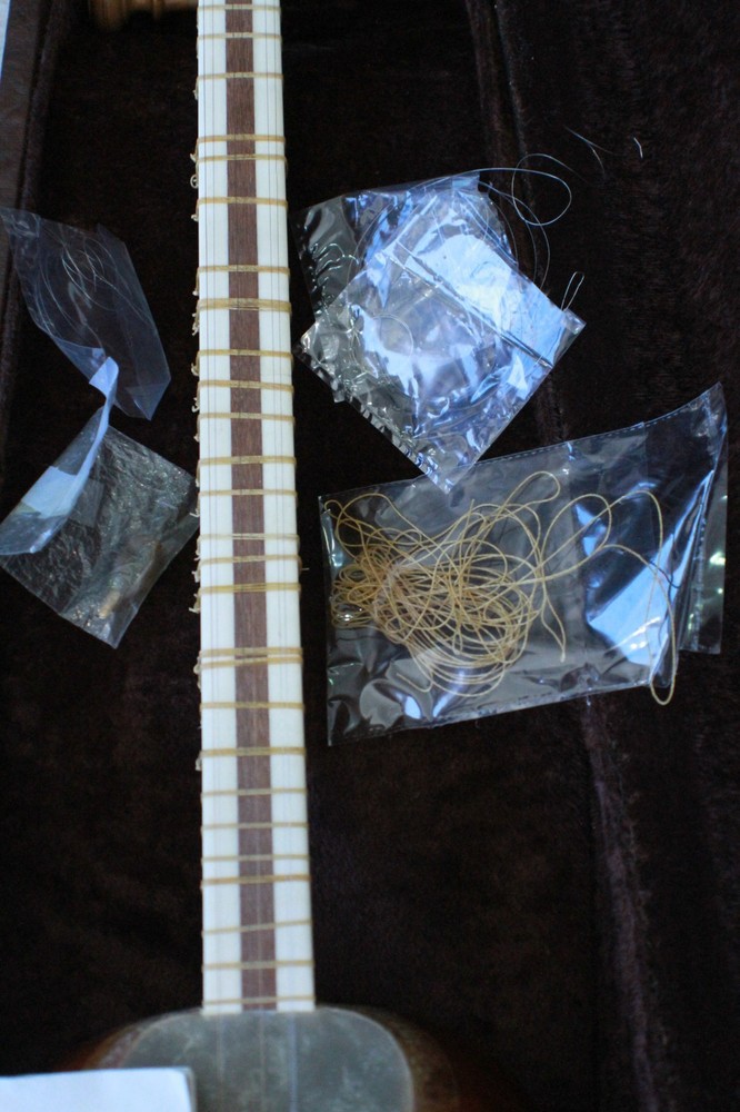 Persian Tar High Quality with extras