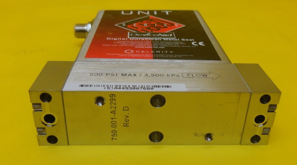 Unit Instruments UFC-8565 Mass Flow Controller MFC 3L NF3 8560 Used Working