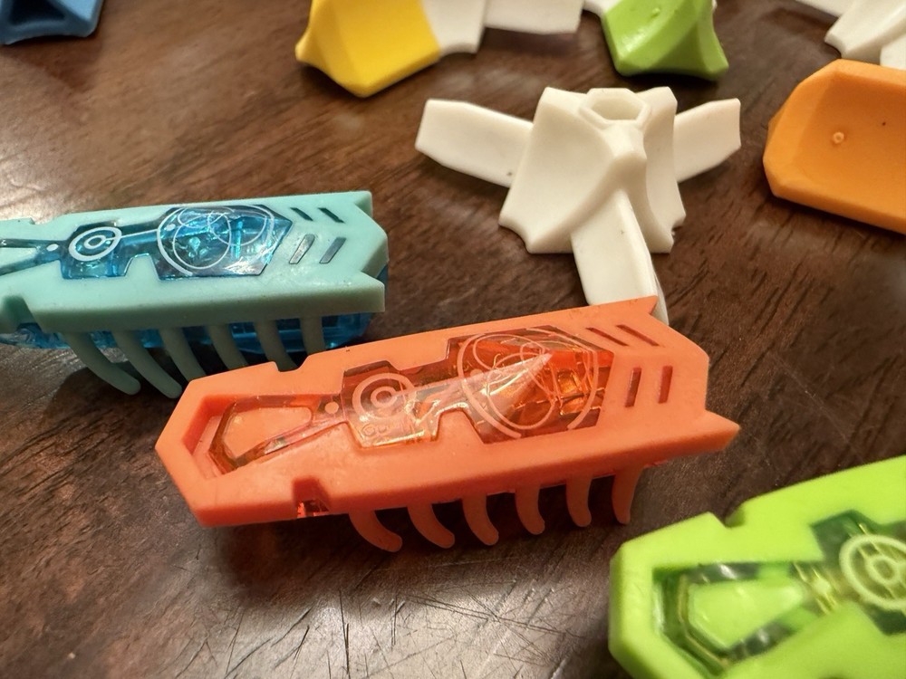 Hexbug Flash Nano Single Interactive Sensory Vibration Toy for Kids Used