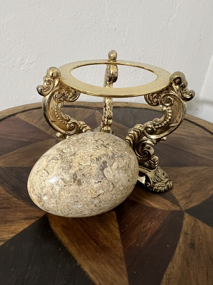 Godinger Stand With A Marble Egg