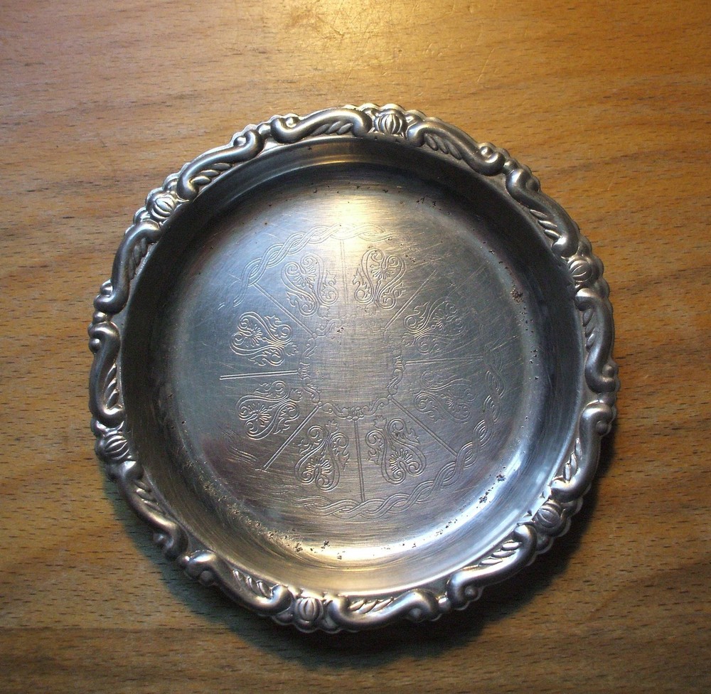 Decorative Silver Plate From Italy - about 4 Inches Round 💥💥💥💥💥💥💥💥💥💥💥