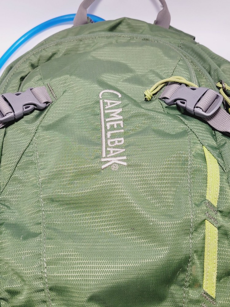 CamelBak Cloud Walker 18 | Hiking Hydration Pack w/ 2 liters Bladder | Green