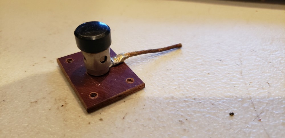Push To Open Sprin Loaded Binding post Connector On Micanol Base  As Shown