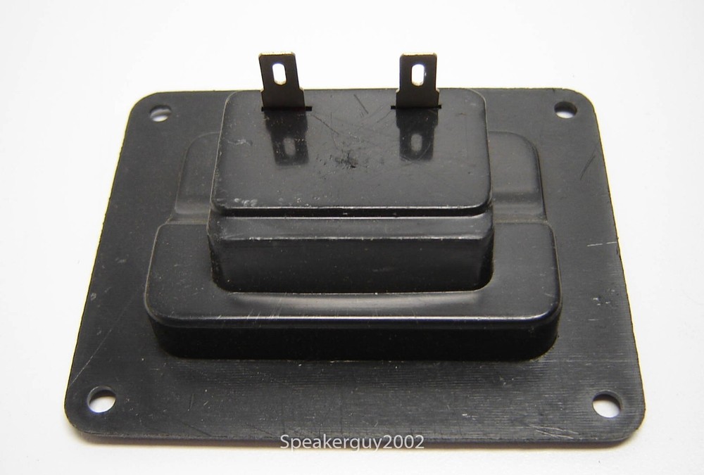 Pair of Spring Push Button Speaker Terminal Cups