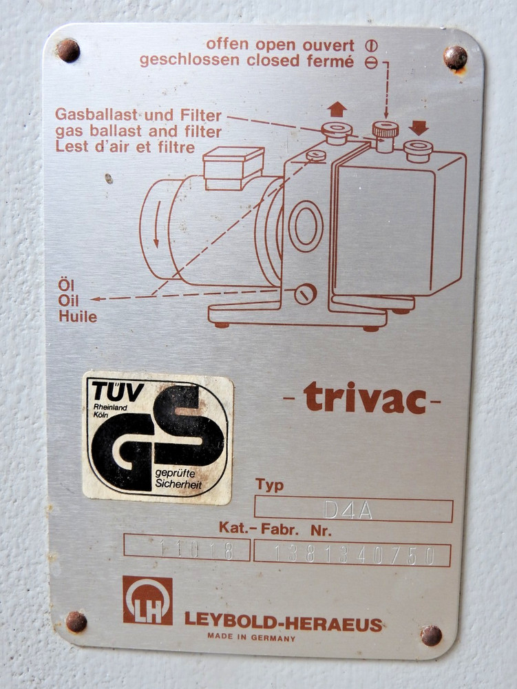 Leybold Trivac D4A Vacuum Pump - Used