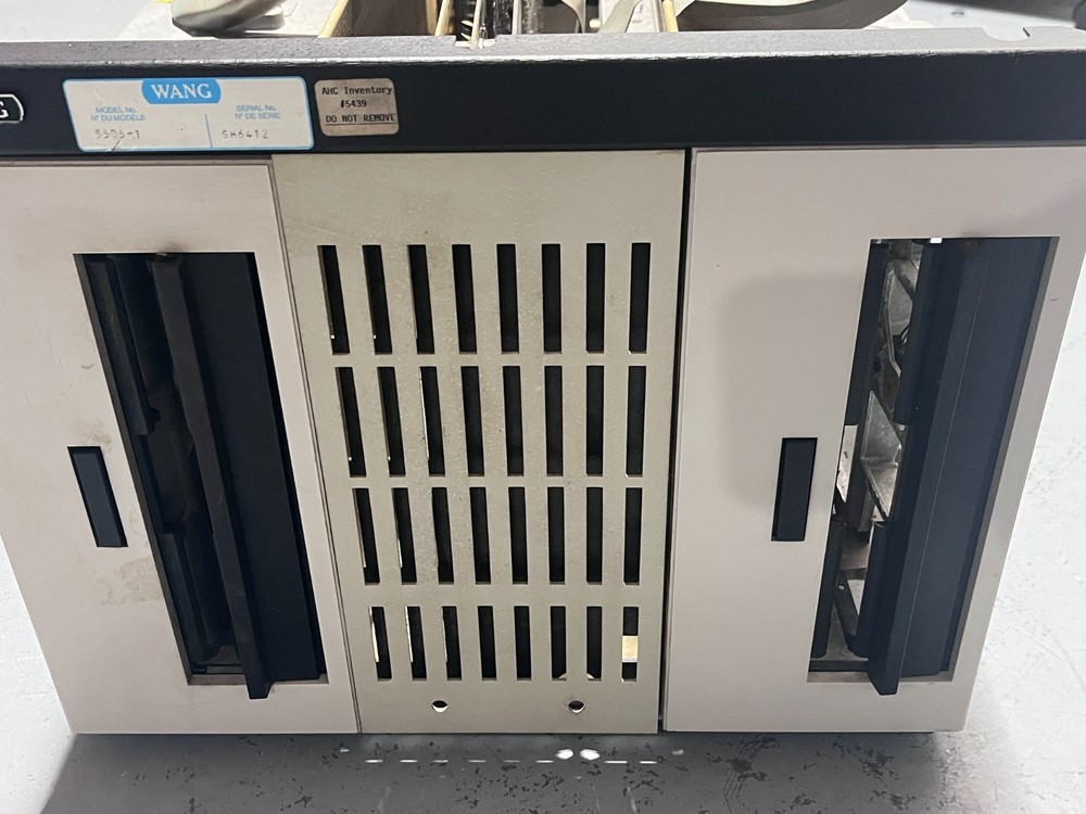 Vintage Wang 5505-1 Computer - two 8'' floppy disk drives - Untested - Powers on