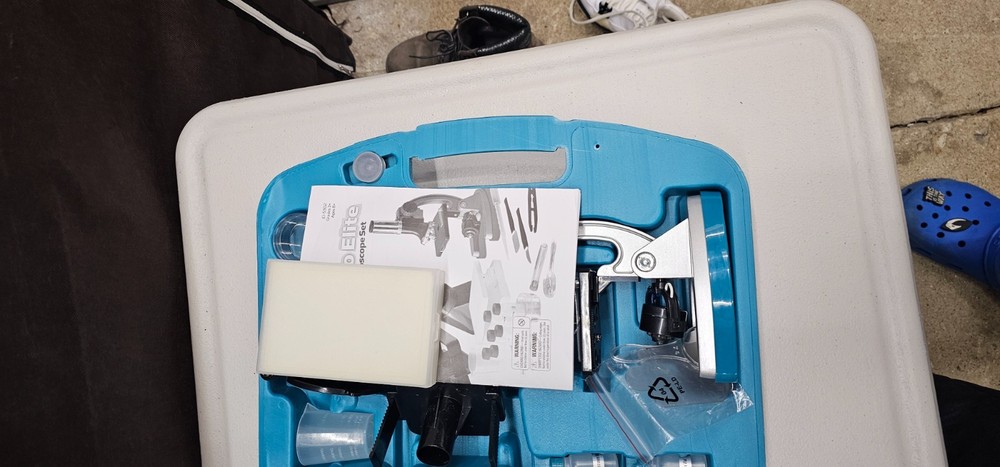 GeoSafari MicroPro 95-Piece Microscope Set, Prepared Slides, Instruction and ...