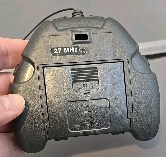 Replacement Remote Control New Bright Full Function 27 MHz game grip G6DHF43H