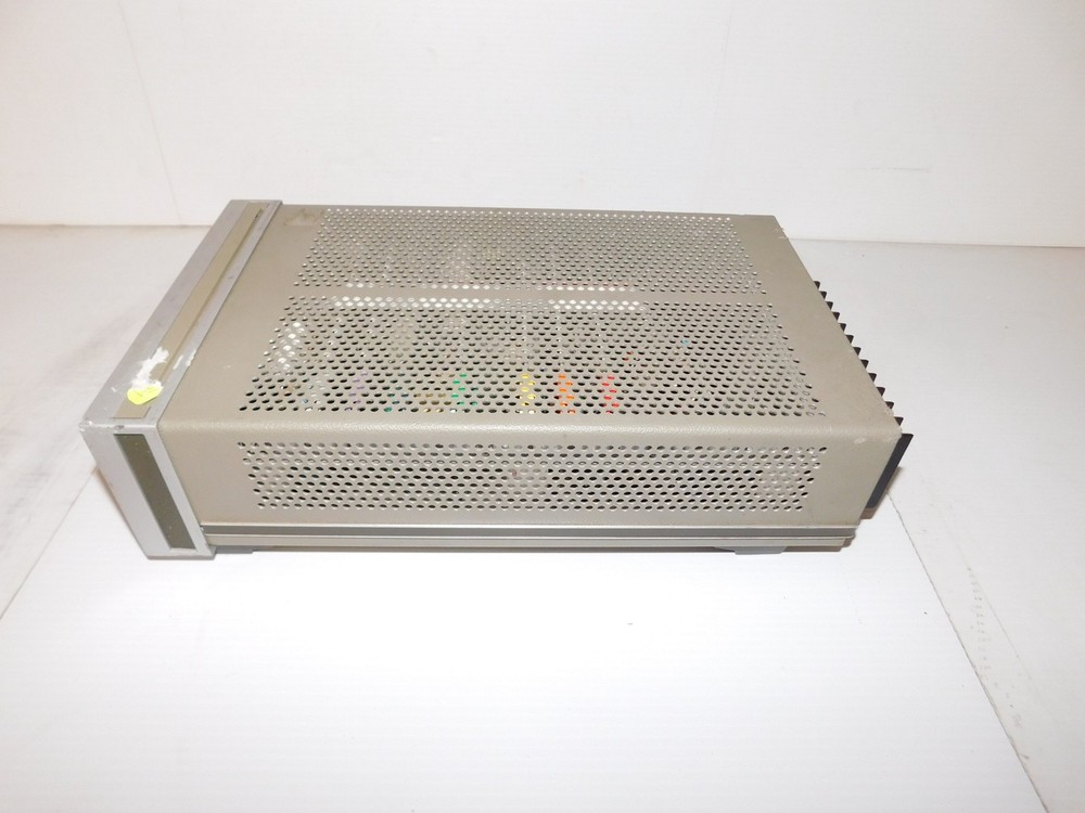 HEWLETT PACKARD 8111A PULSE/FUNCTION GENERATOR 20 MHZ (SML128)