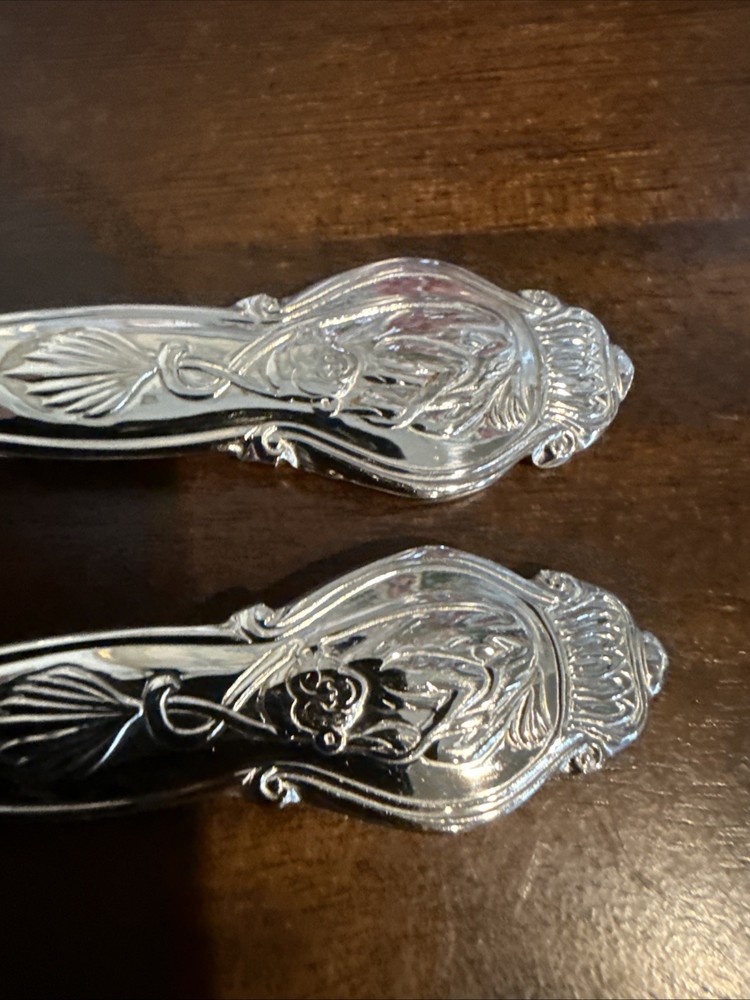Wallace Silver Monkey Solid 7 1/8” Butter Knife 2 Total Sold Each Look