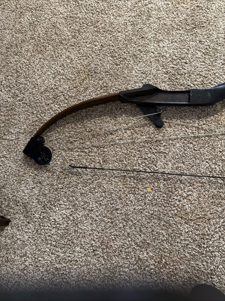 Original Bear 39" Archery Compound Bow In Mint Condition