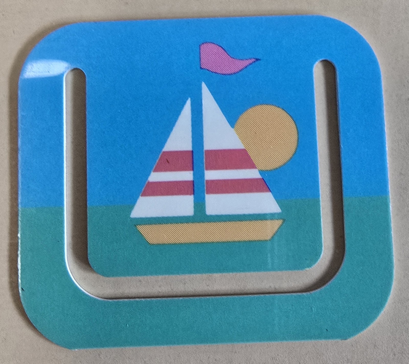 Vintage 80s Beach Graphics Paper Clips By Freelance Inc Partial Set (4)