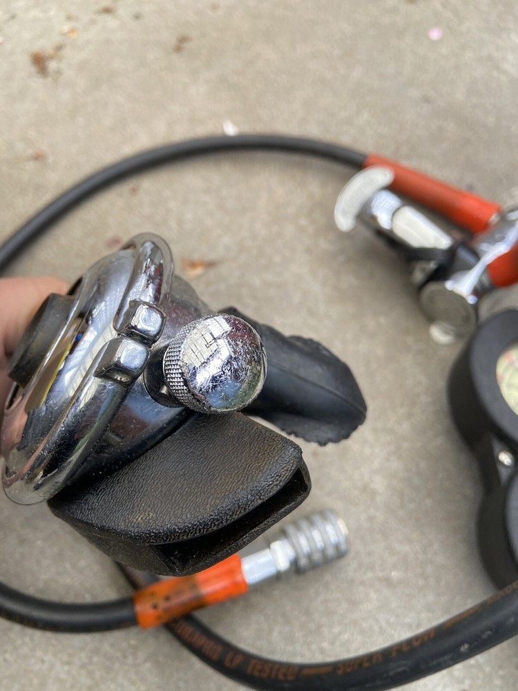 VINTAGE SCUBAPRO REGULATOR - Untested