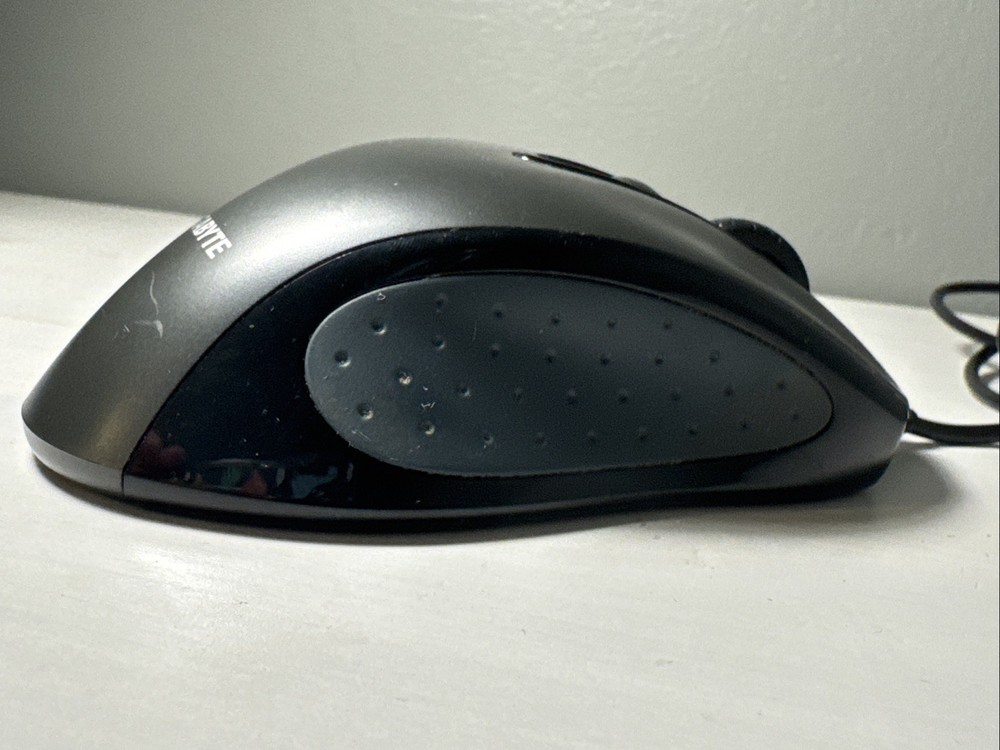 Gigabyte Gaming Mouse USB Wired M6800 Preowned Tested Works