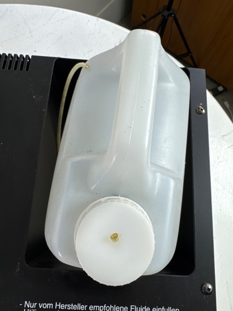 MBT SM100DMX Flurry DMX Snow Machine