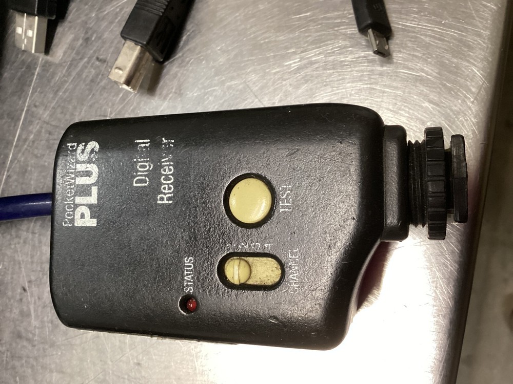 Pocket Wizard Plus Digital Receiver Wireless Radio Trigger with Power Supply