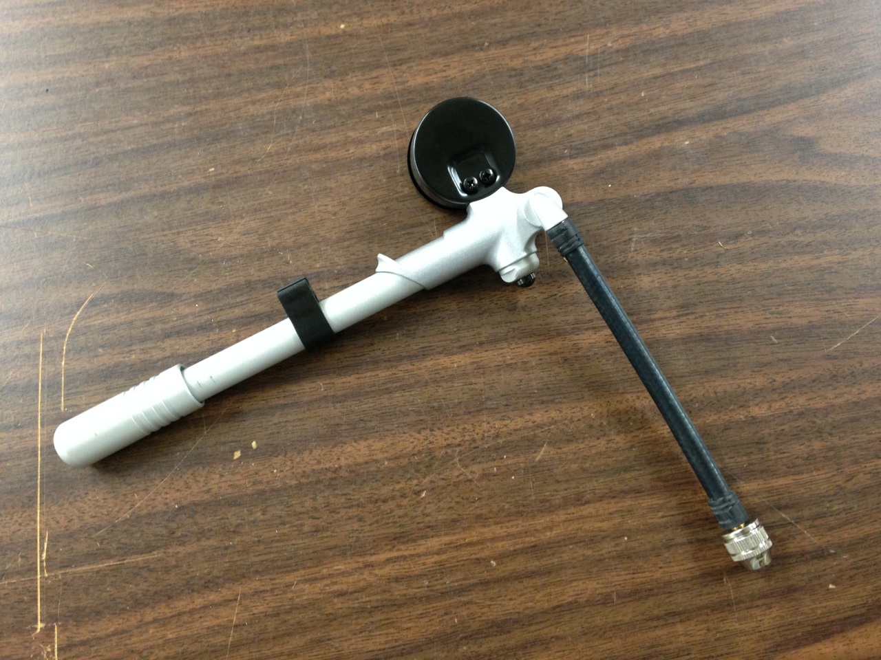 60 PSI REAR AIR SHOCK PUMP W/ METAL HANDLE FOR HARLEY DAVIDSON TOURING MODELS