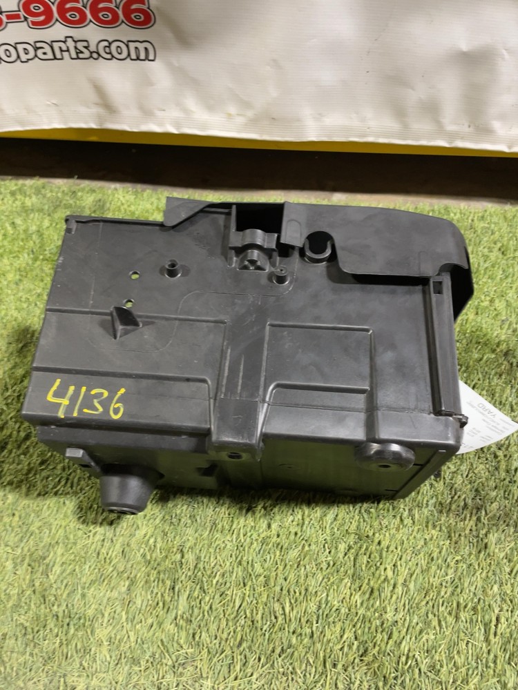 ✅ 2019 LINCOLN MKC Battery Tray OEM