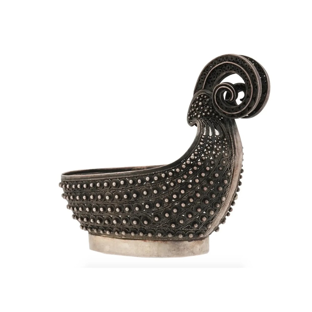 Russian Silver Scrolling Filigree Pattern Kovsh