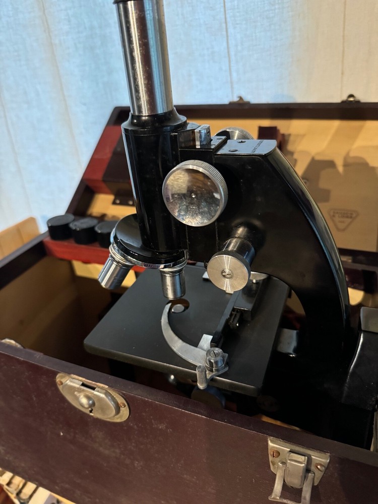 Bausch & Lomb Microscope, Case, 3 Objectifs