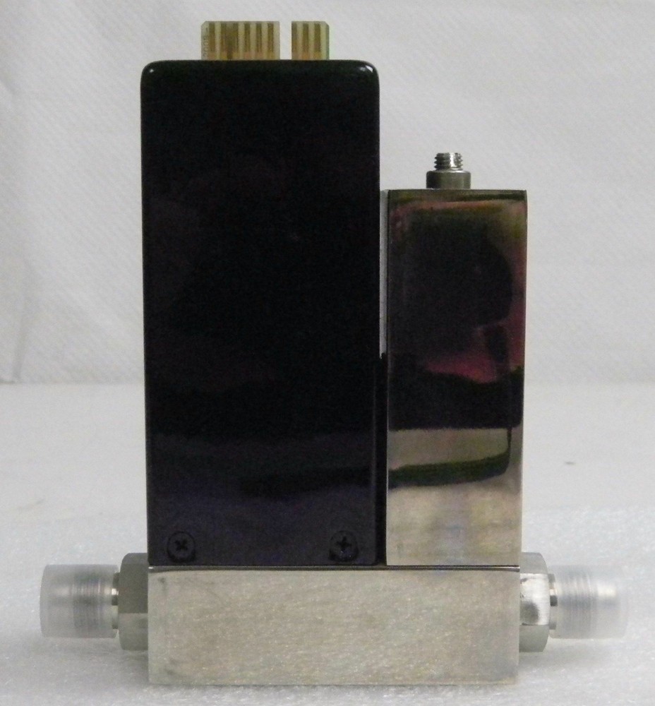 Unit UFC-1501A, Mass Flow Controller, Gas- SF6, Range- 8 SCCM, 1/4" M I/O VCR