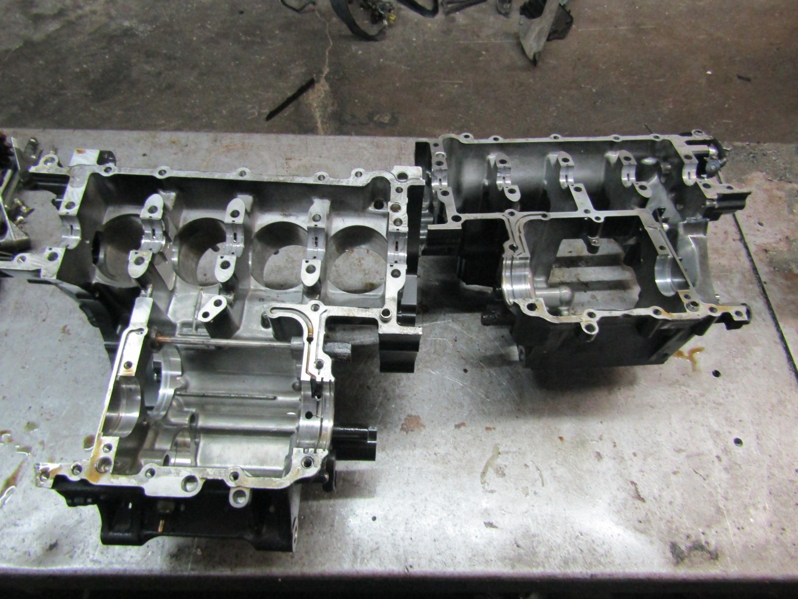 USED OEM 2017 - 2020 Yamaha Crankcase Assembly Halves YZF-R6 R6 BN6-15100-09-00