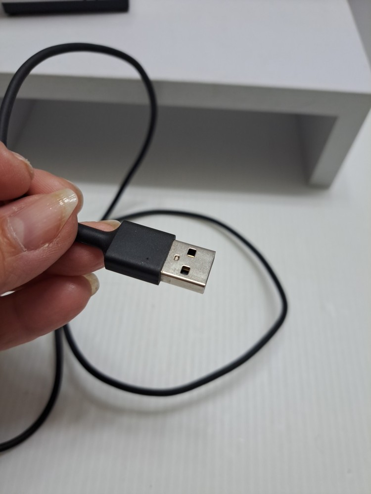 Fitbit FB171RCC Charging Cable for Fitbit Versa 2 - Black Untested *Read*