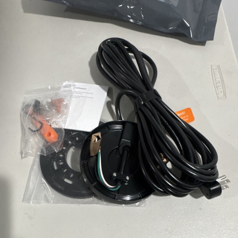 Ring Plug-in Mount for Cams Black Surveillance Camera Bracket Wall Plug-In