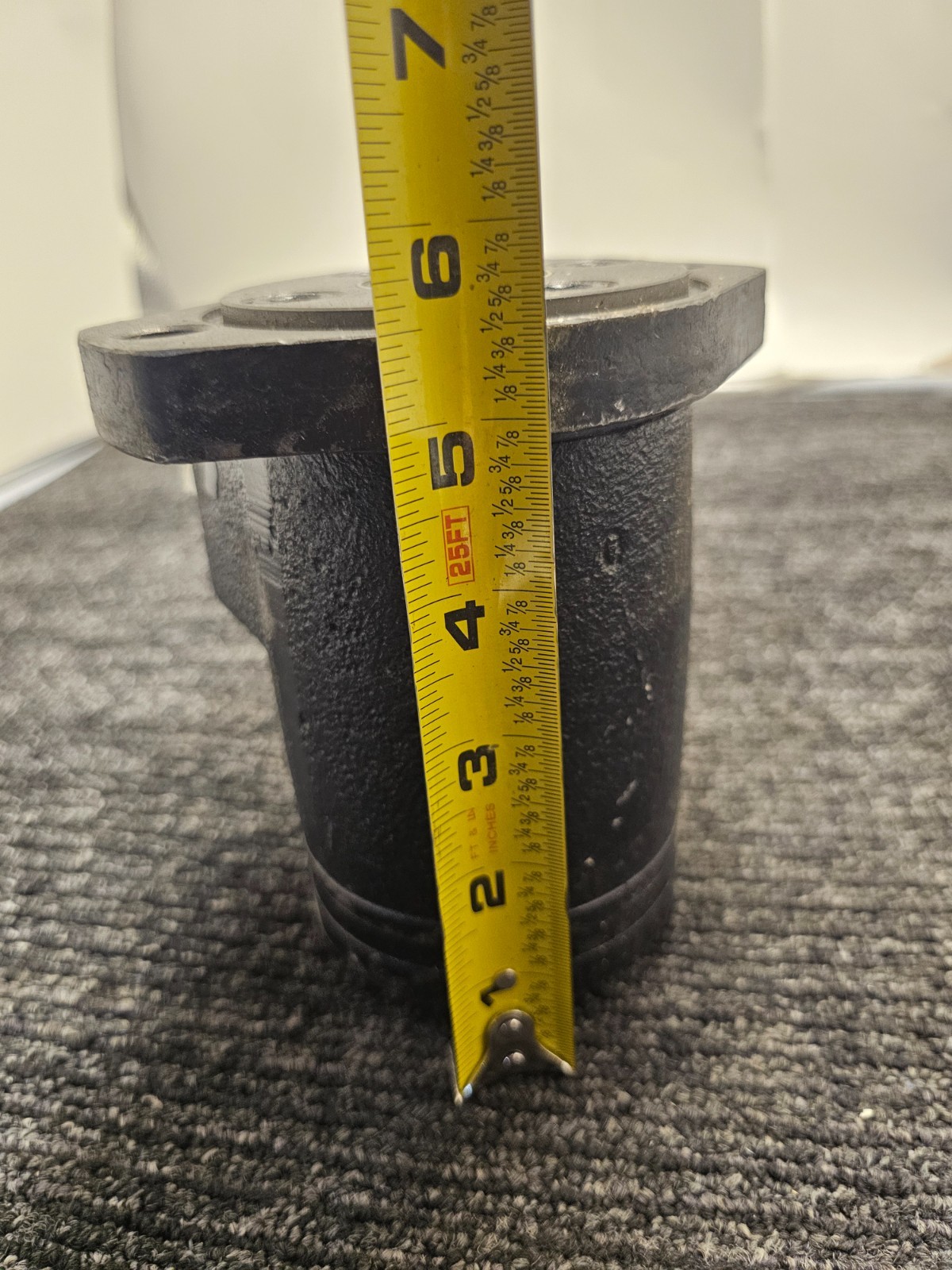 Hydraulic Motor Replacement Heavy Duty 5-1/2" x 5" Size Black, Silver