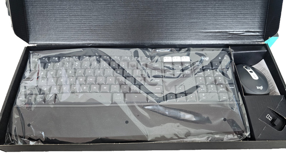 Logitech MK825 Wireless Keyboard and Mouse Combo