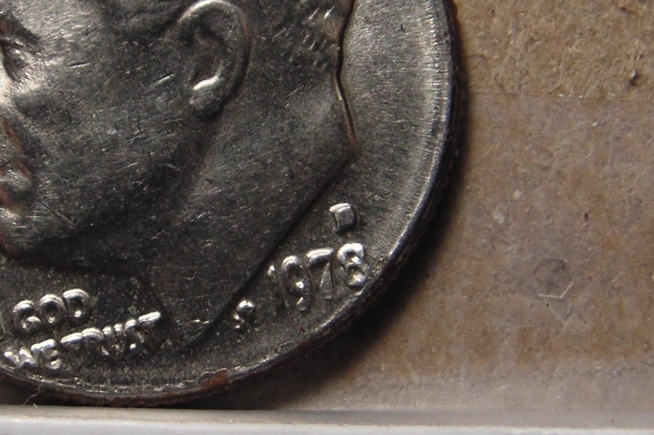 1978 - D Rosevelt Dime with Plugged Mint Mark D . Error.