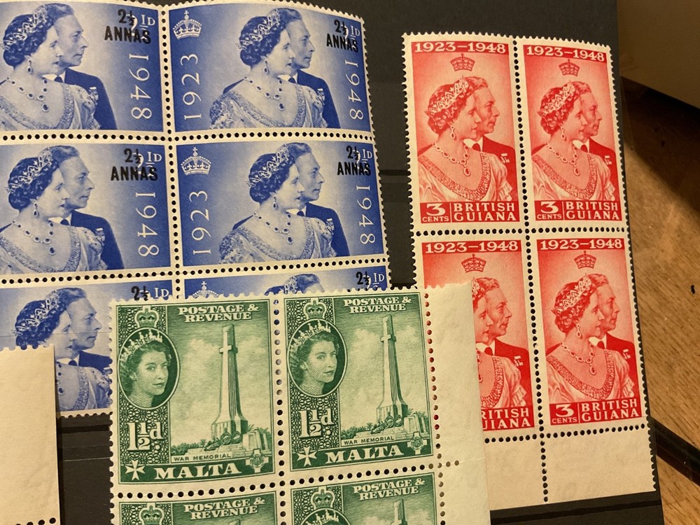 Commonwealth mixed mint never hinged stamps B3044
