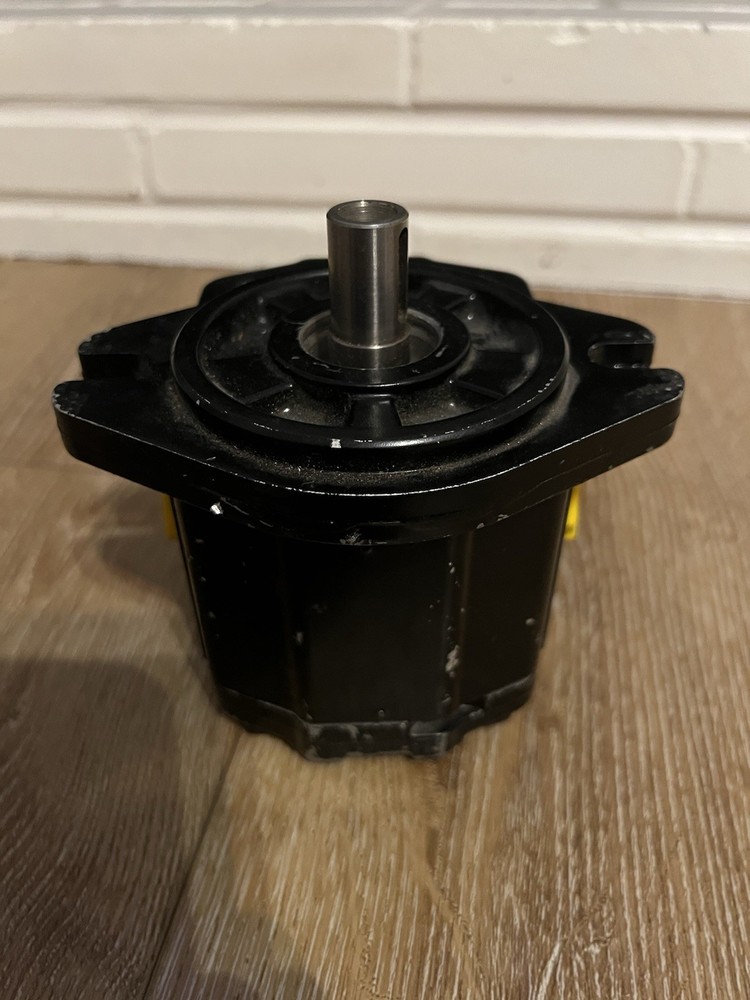 Sundstrand, Hydraulic Gear Pump Black