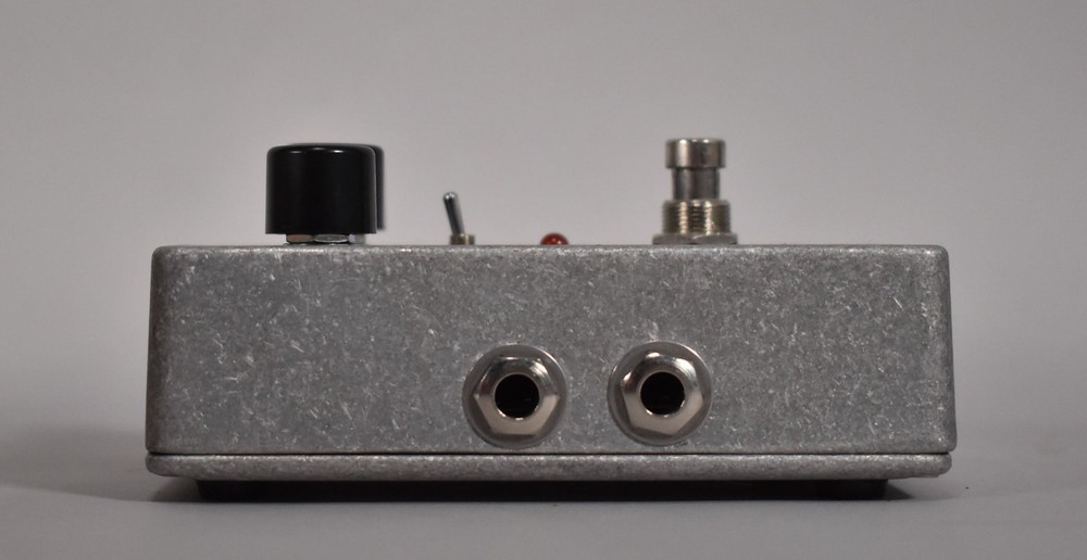 Electro-Harmonix Stereo Pulsar Analog Tremolo Pedal