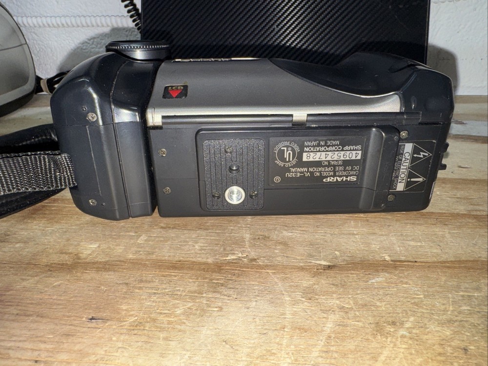 Sharp Viewcam VL-E32U Video 8 Camcorder UNTESTED AS IS PARTS