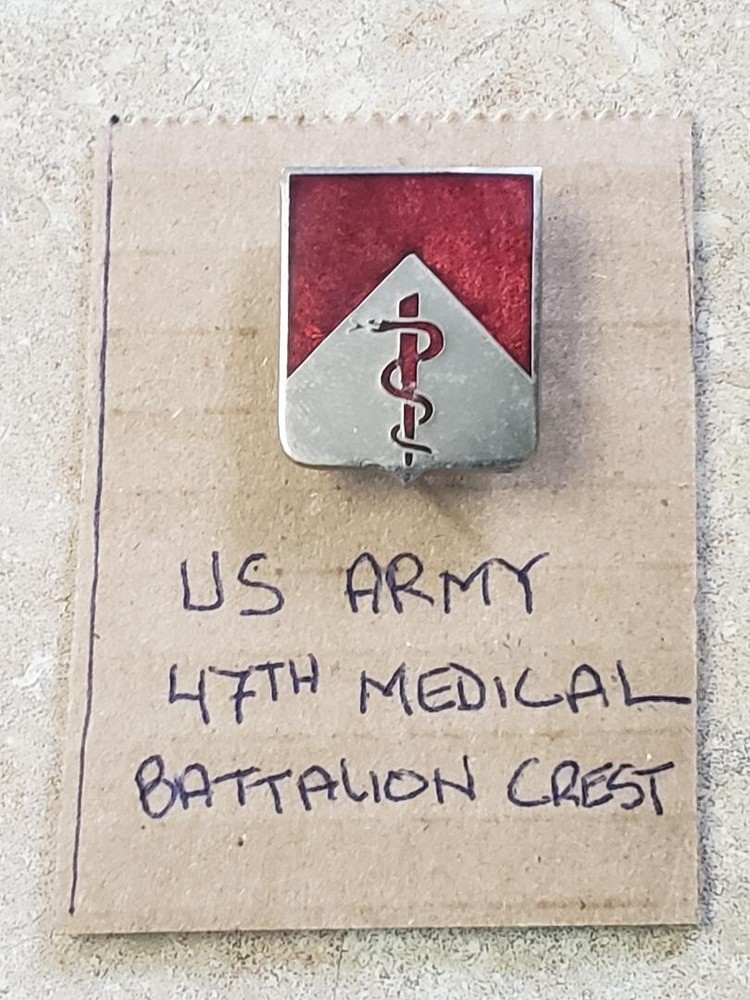 47th Medical Battalion DUI Crest